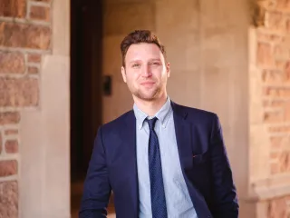 Headshot picture of Zachary Manditch-Prottas